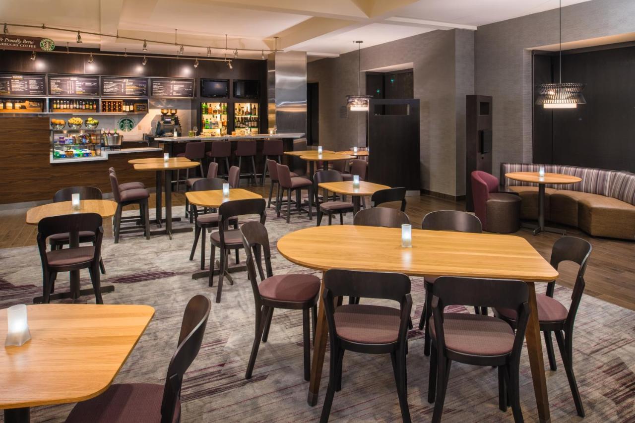 Courtyard By Marriott Seattle Federal Way Hotel Exterior foto