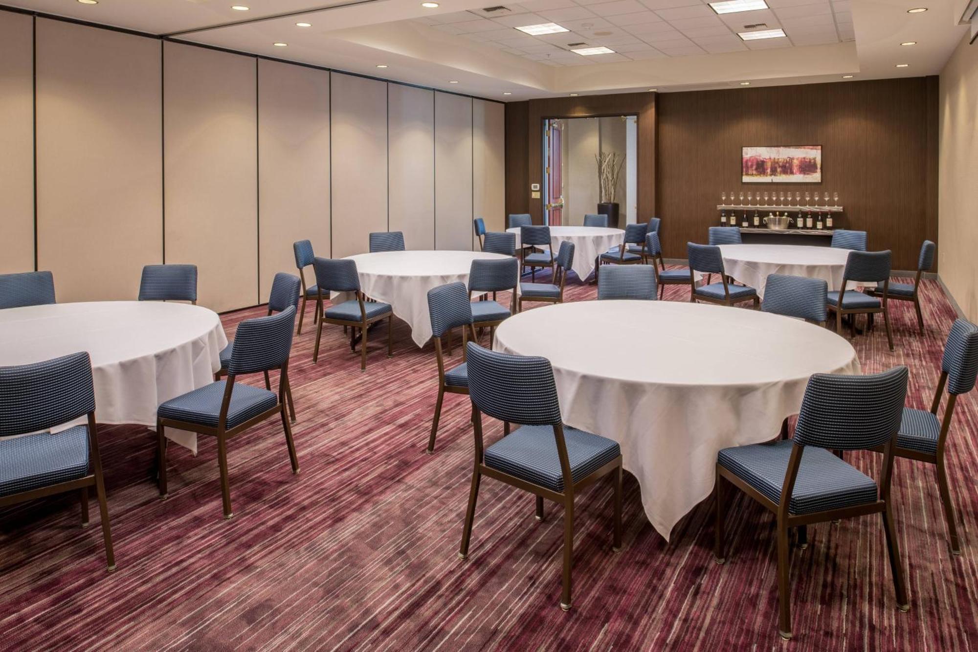 Courtyard By Marriott Seattle Federal Way Hotel Exterior foto